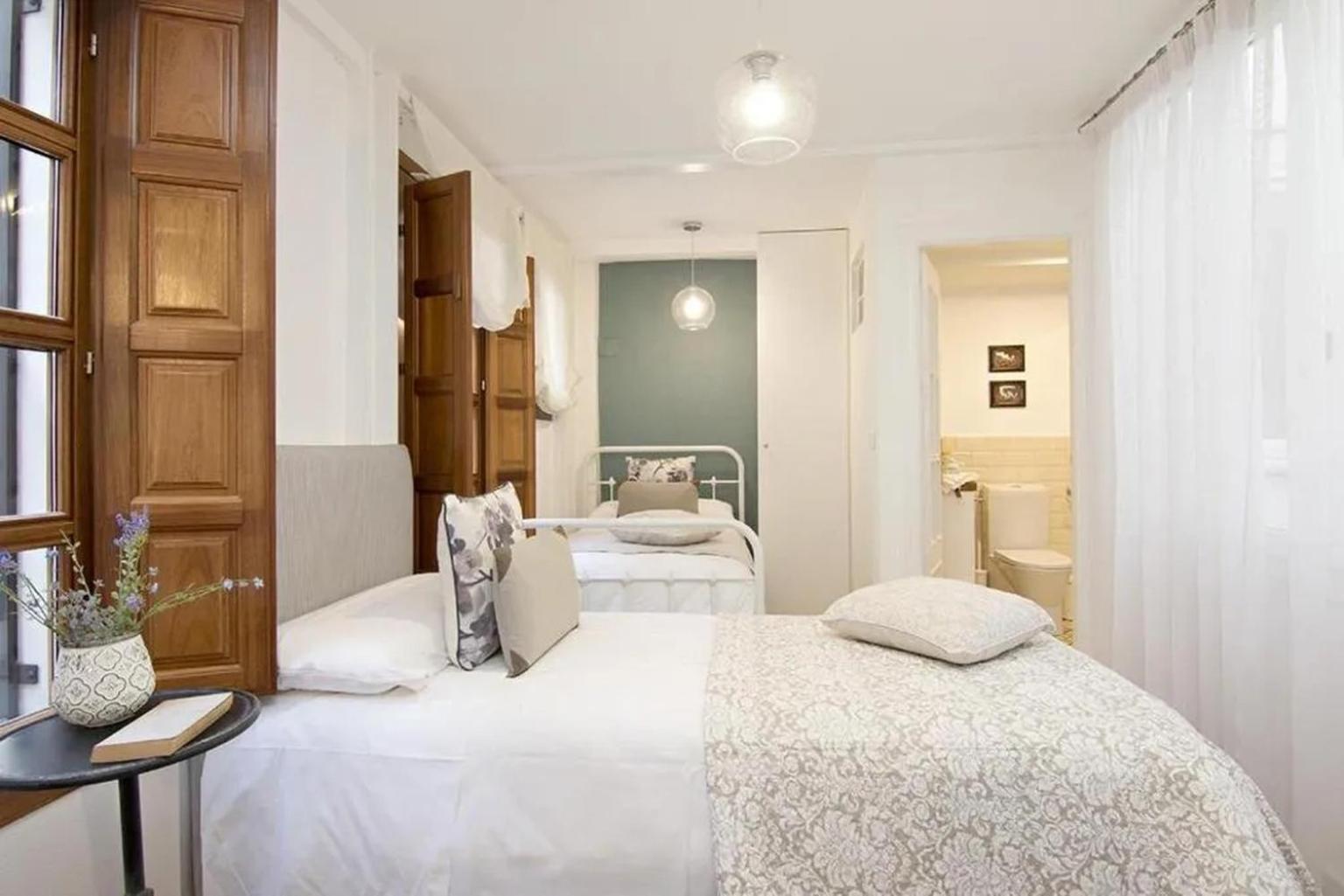 Apartamentos La Tona Puerta Elvira Centro Ciudad Granada Buitenkant foto